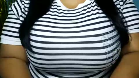 Snapshot of schoco_milf chatting on 21, 6, 2026 mai latina online show from 21, 6, 2026