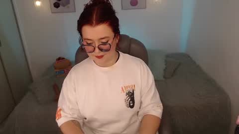 selene_rouse_ online show from 20, 6, 2026