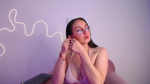Snapshot of selene_swee chatting on 14, 6, 2026 selene_swee online show from 14, 6, 2026