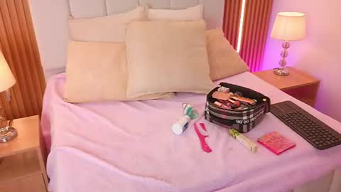 Sensual Kim77 online show from 9, 6, 2026