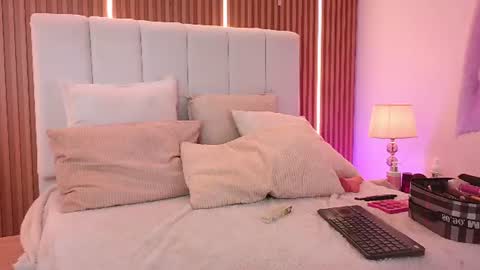 Sensual Kim77 online show from 15, 6, 2026