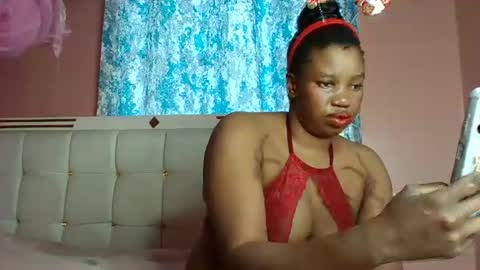 Snapshot of sexy_dot chatting on 26, 12, 2024 dotie online show from 26, 12, 2024