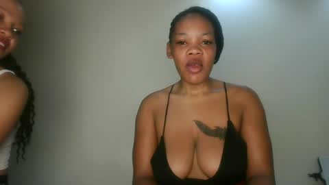 sexy_lyna online show from 19, 6, 2026