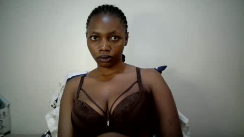 sexy_muna2 online show from 13, 6, 2026