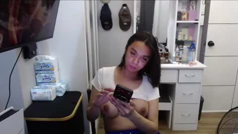 Snapshot of sexyasianzxx chatting on 23, 6, 2026 Sexyasianzxx online show from 23, 6, 2026