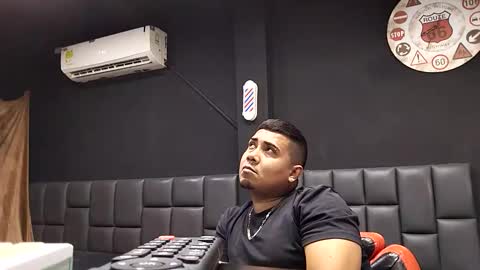 Jonas Cum BARBER IN TRAINING online show from 18, 5, 2026