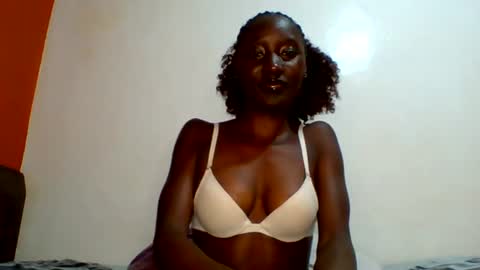 sexylucia5 online show from 17, 6, 2026