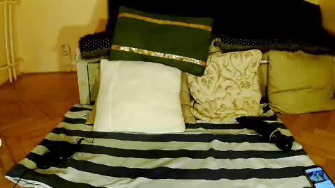 Squirty Maya Gold online show from 5, 6, 2026