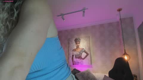 Snapshot of shantalll__ chatting on 8, 6, 2026 Shantal online show from 8, 6, 2026