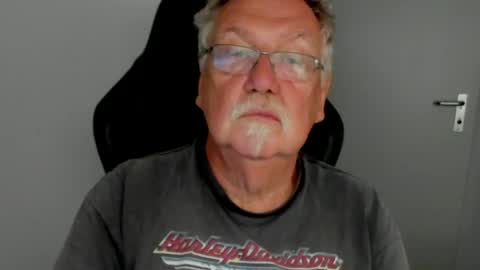 Snapshot of sharlots_pet chatting on 3, 5, 2026 sharlots_pet online show from 3, 5, 2026