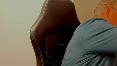Snapshot of sharlots_pet chatting on 11, 5, 2026 sharlots_pet online show from 11, 5, 2026