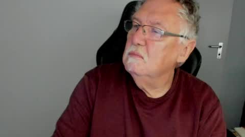 Snapshot of sharlots_pet chatting on 16, 5, 2026 sharlots_pet online show from 16, 5, 2026
