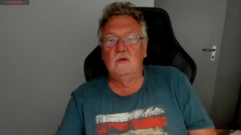 Snapshot of sharlots_pet chatting on 23, 5, 2026 sharlots_pet online show from 23, 5, 2026