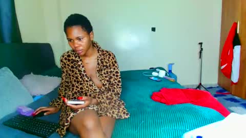 shee13 online show from 19, 2, 2026