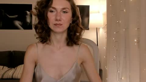 shesleepsnaked online show from 18, 6, 2026
