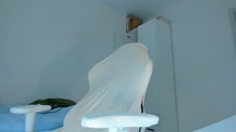 Snapshot of showmejenny chatting on 18, 4, 2026 jennywoody online show from 18, 4, 2026