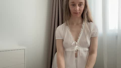 shy_schoolgirl_ online show from 28, 5, 2026