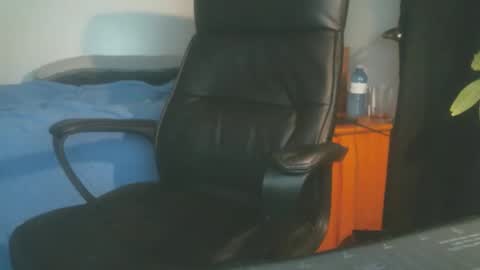 Snapshot of shyboyhugecum2020 chatting on 11, 5, 2026 shyboyhugecum2020 online show from 11, 5, 2026