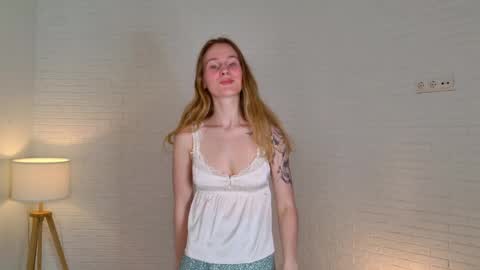 Snapshot of sia_sky chatting on 4, 6, 2026 sia_sky online show from 4, 6, 2026