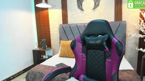Sienna online show from 12, 6, 2026