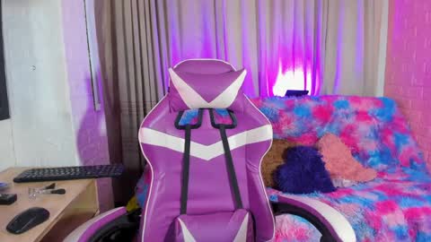 sienna_lux01 online show from 4, 6, 2026