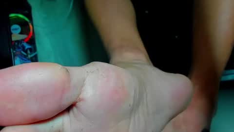 only foot                         worshipers here online show from 20, 6, 2026