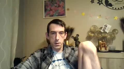 SkinnyBigCock2 online show from 12, 2, 2025