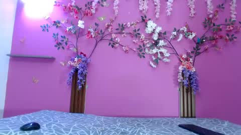 Snapshot of skinnysofia18 chatting on 10, 5, 2026 sofia online show from 10, 5, 2026