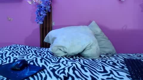 Snapshot of skinnysofia18 chatting on 21, 5, 2026 sofia online show from 21, 5, 2026