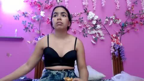 Snapshot of skinnysofia18 chatting on 31, 5, 2026 sofia online show from 31, 5, 2026