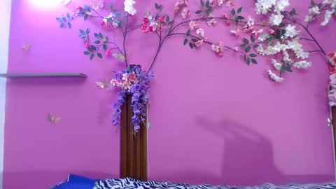 Snapshot of skinnysofia18 chatting on 6, 6, 2026 sofia online show from 6, 6, 2026