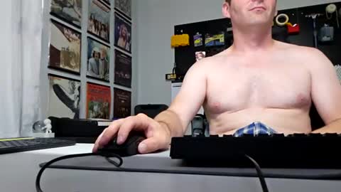 slyy_foxxx online show from 9, 7, 2026