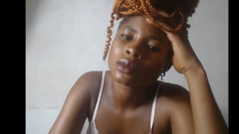 smallsluty online show from 21, 5, 2026