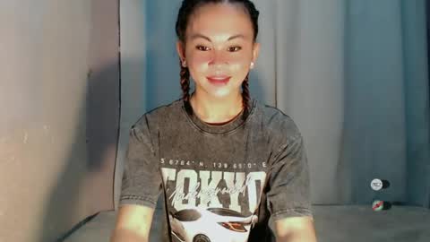 sofia_sweetheart18 online show from 19, 6, 2026