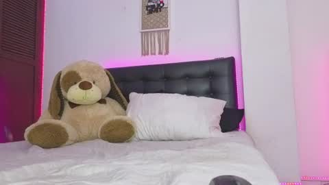 Snapshot of sofiievans_ chatting on 18, 6, 2026 online show from 18, 6, 2026