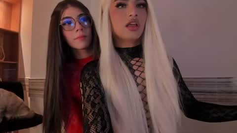 Snapshot of sophia_cambpell chatting on 19, 6, 2026 Sophia online show from 19, 6, 2026