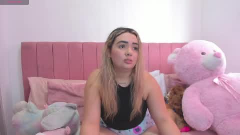 sophiee rosee online show from 7, 6, 2026