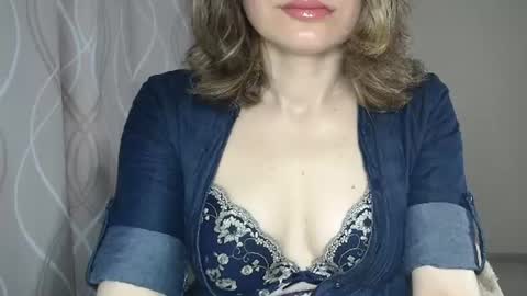 Sophiemisss online show from 12, 6, 2026