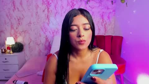 Snapshot of sophiiewilson chatting on 2, 6, 2026 Sophie Wilson online show from 2, 6, 2026