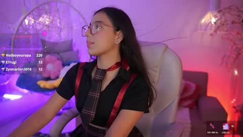 stacycooper_ online show from 13, 5, 2026
