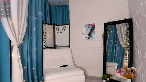 Snapshot of starfromsky chatting on 30, 5, 2026 Chloe online show from 30, 5, 2026