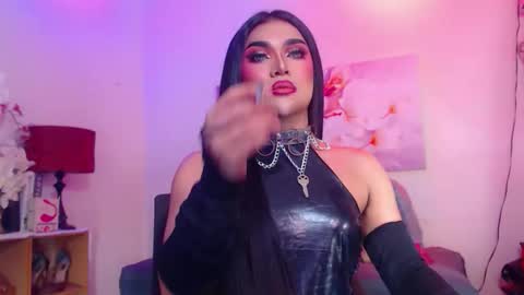 Snapshot of stellagrayts chatting on 25, 5, 2026 CALL ME STELLA online show from 25, 5, 2026