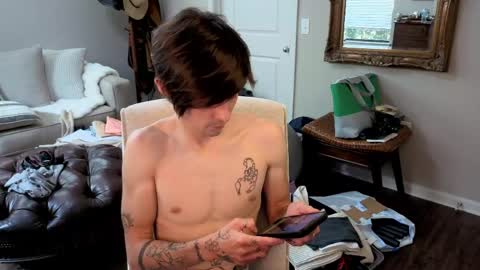 Snapshot of str8whiteboy21 chatting on 2, 6, 2026 str8whiteboy21 online show from 2, 6, 2026