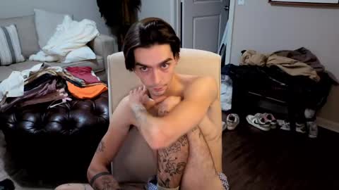 Snapshot of str8whiteboy21 chatting on 5, 6, 2026 str8whiteboy21 online show from 5, 6, 2026