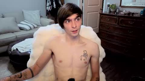 Snapshot of str8whiteboy21 chatting on 17, 6, 2026 str8whiteboy21 online show from 17, 6, 2026