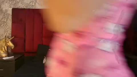 strawberrymia68_ online show from 25, 6, 2026