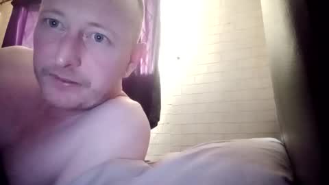 Snapshot of stu_art83 chatting on 21, 4, 2026 stu_art83 online show from 21, 4, 2026
