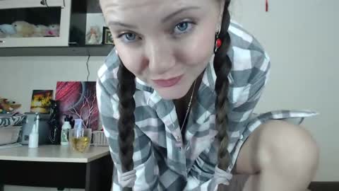 SugarTati online show from 1, 3, 2025
