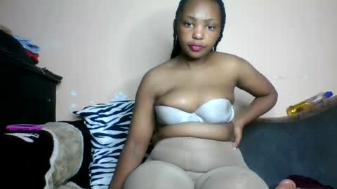 Snapshot of summerdivah chatting on 17, 6, 2026 divah online show from 17, 6, 2026