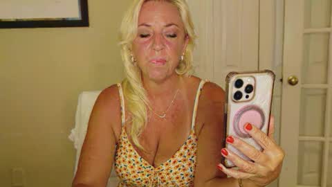 Snapshot of summerishotter chatting on 22, 5, 2026 Amber online show from 22, 5, 2026